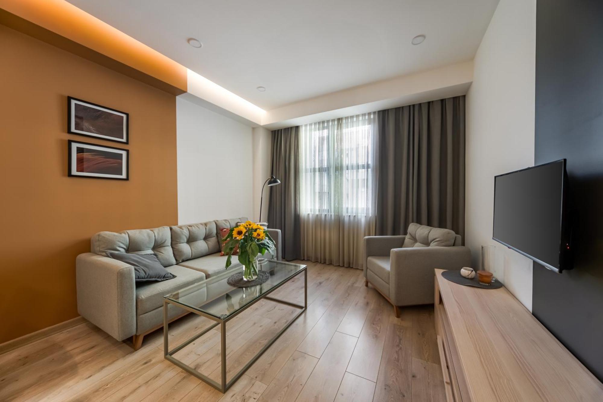 Thames Apartment By Downtown Inn, City Center Erevan Esterno foto