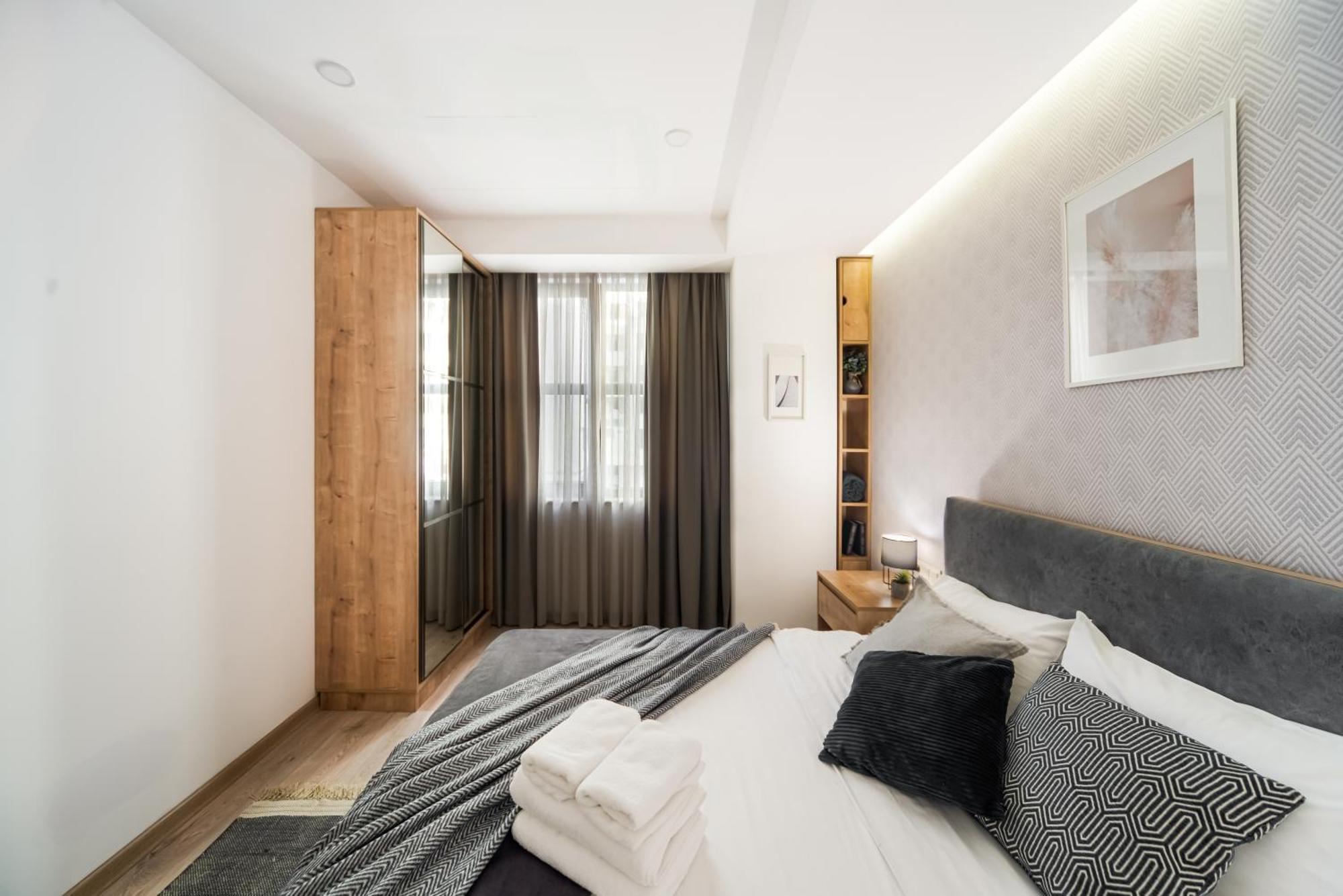 Thames Apartment By Downtown Inn, City Center Erevan Esterno foto